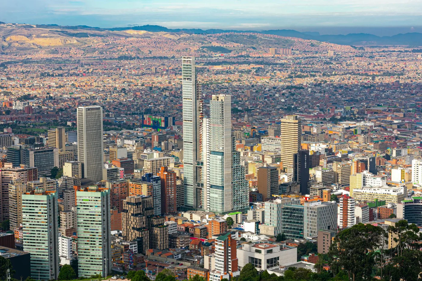 Cómo Constructoras en Colombia Pueden Usar API para Escalabilidad en Facebook: Estrategias Avanzadas