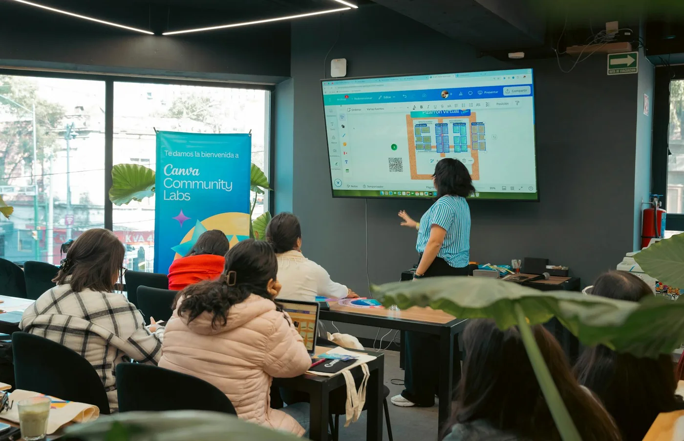 Cómo la educación en Tunja puede usar API para generar leads con email automatizado