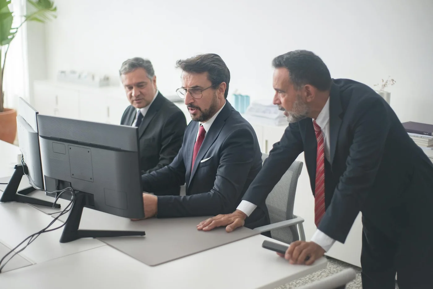 Guía Avanzada: Automatización para Abogados en Colombia Conectada a CRM y Retención