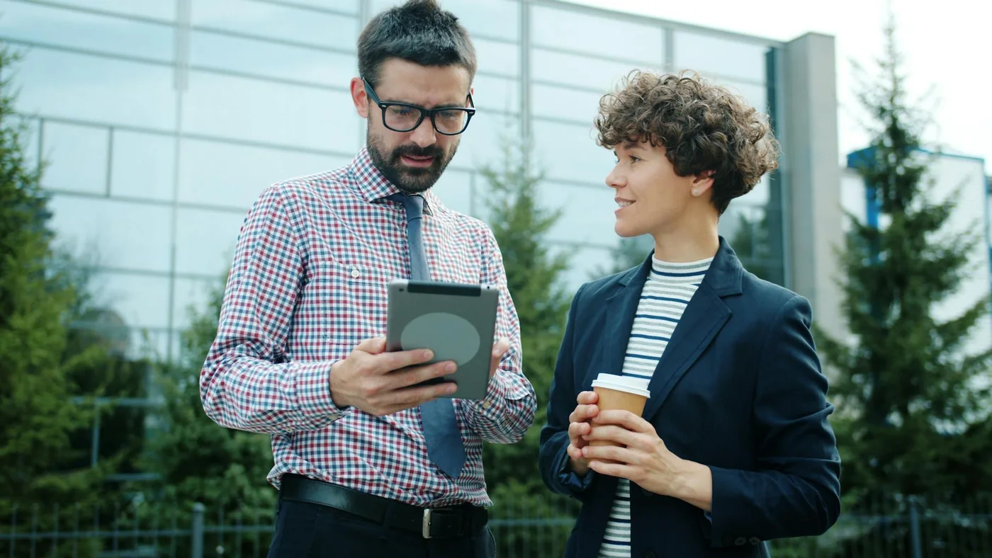 Cómo Inmobiliarias en Colombia Pueden Usar Cloudflare Workers para Automatizar Leads en WhatsApp