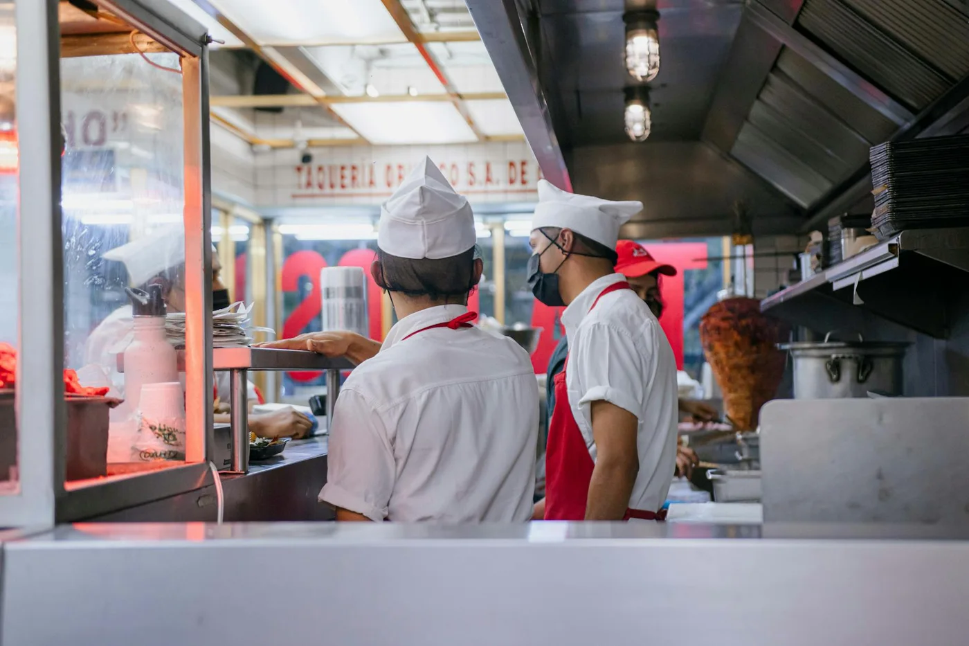 Cómo restaurantes en Colombia pueden usar Cloudflare Workers para ventas por email
