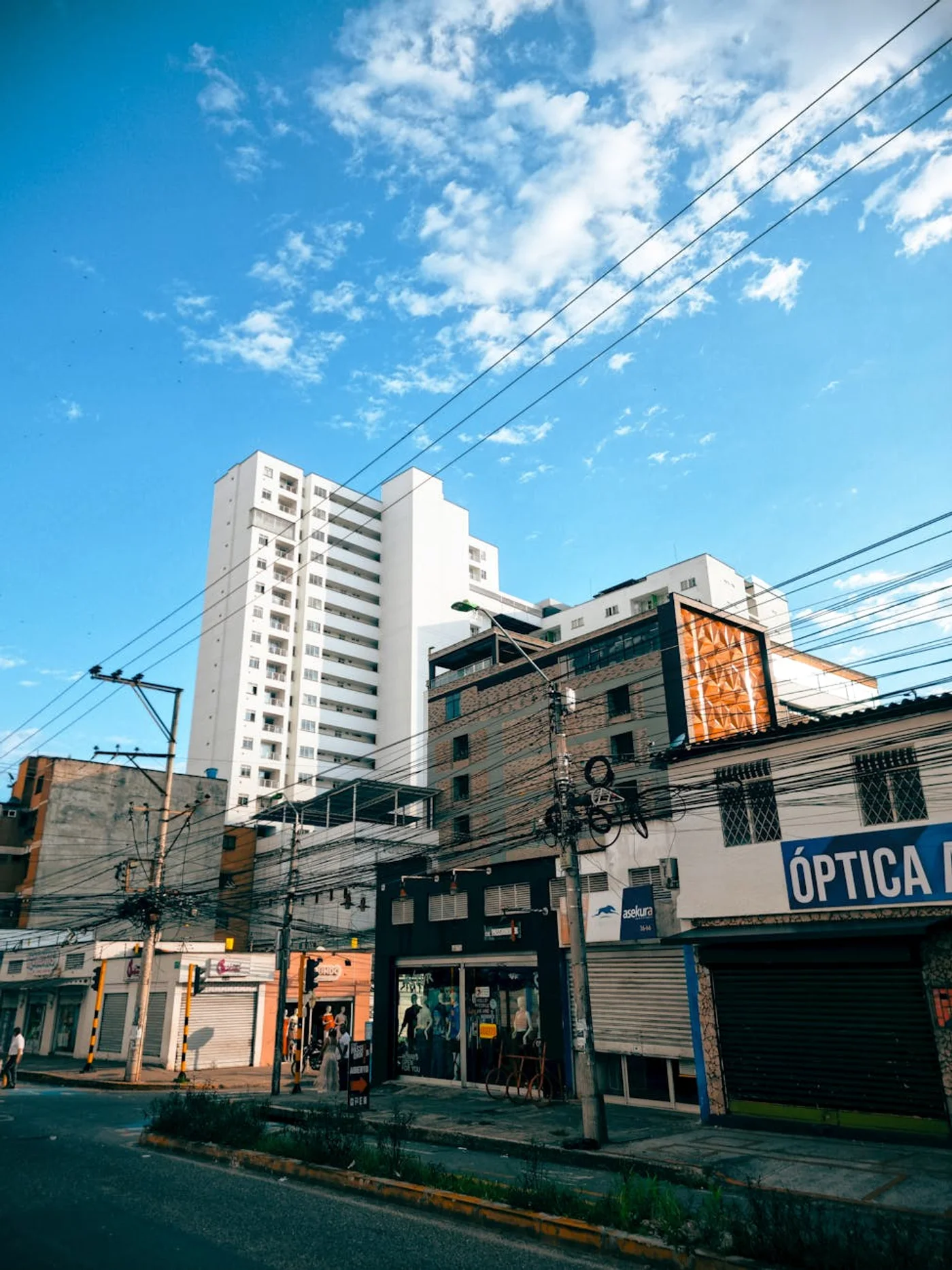 Cómo constructoras en Colombia pueden usar API para escalabilidad en Facebook