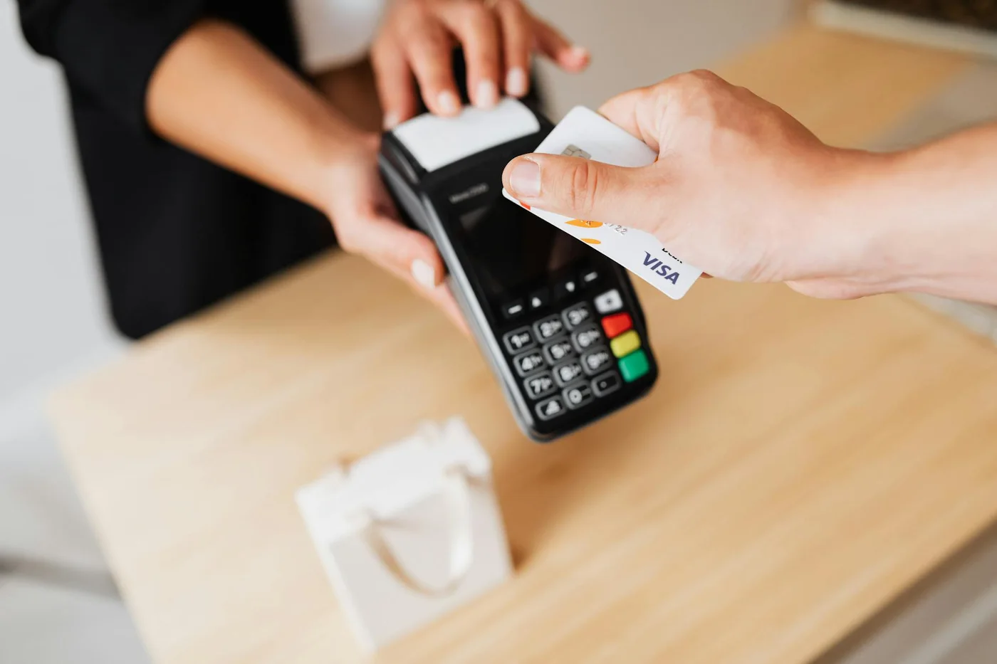 Cómo el Retail en Tunja Puede Usar Node.js para Automatizar el Soporte en Instagram: Guía Práctica para Empresas