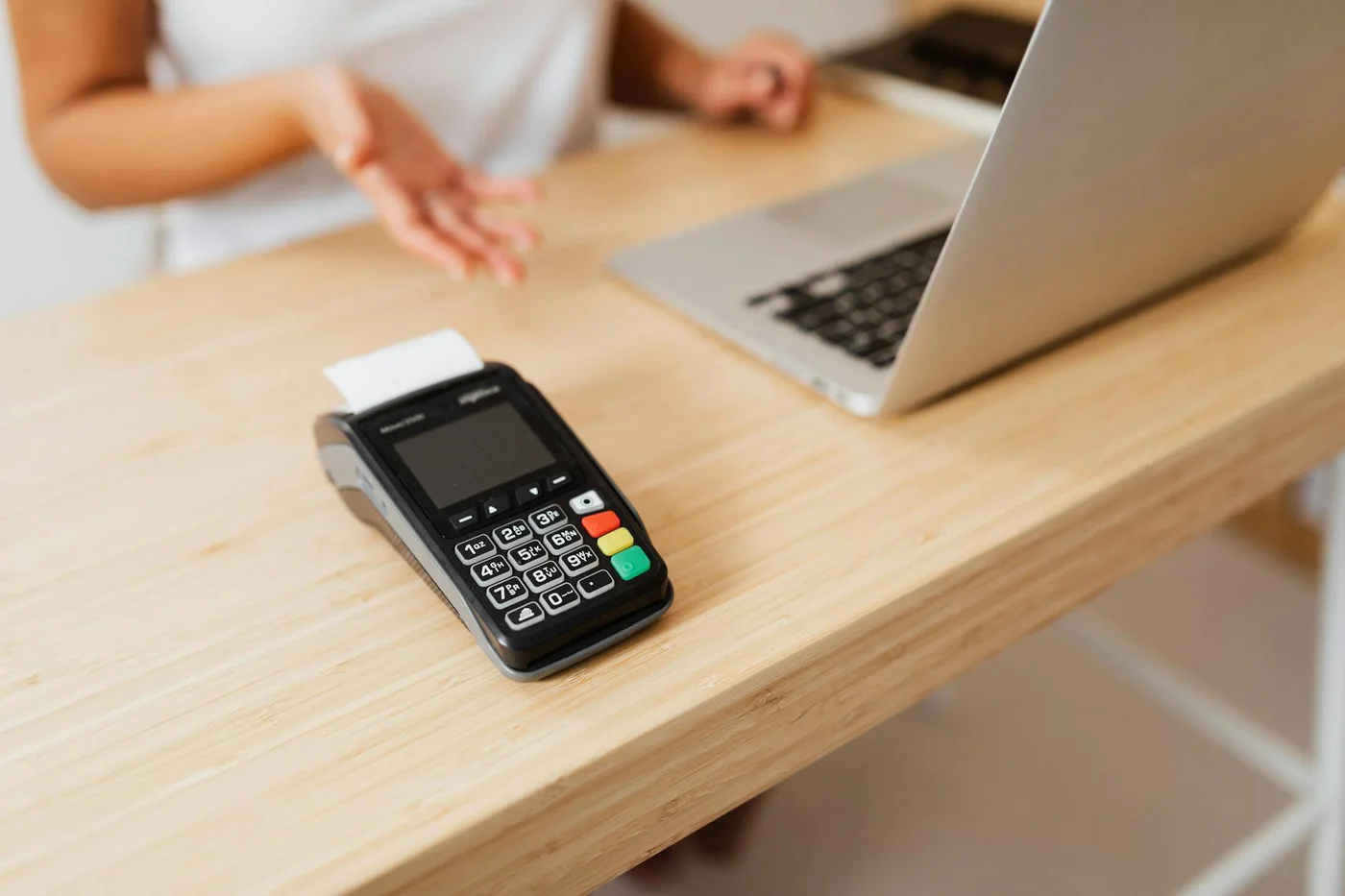 Cómo el Retail en Tunja Puede Usar Node.js para Retención en Instagram: Guía Avanzada para Empresas