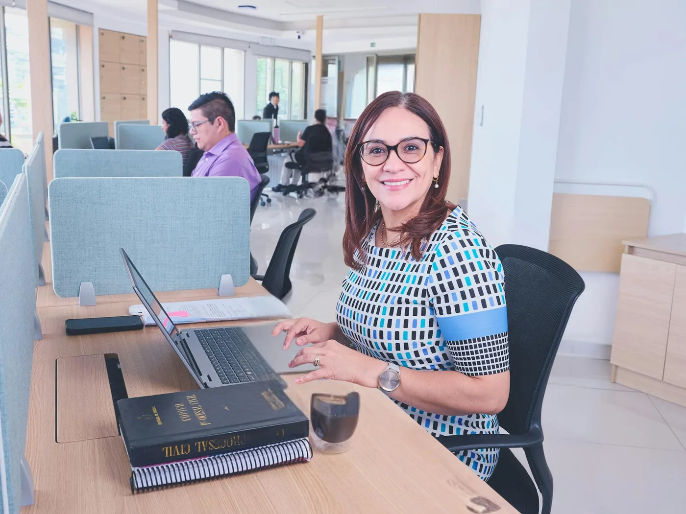 Cómo los servicios profesionales en Boyacá pueden usar scraping web para mejorar la retención de clientes